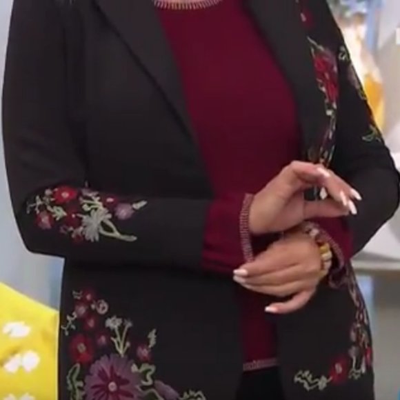 DG2 Quad Blend Metallic Bell Cuff Sweater - Picture 2 of 8